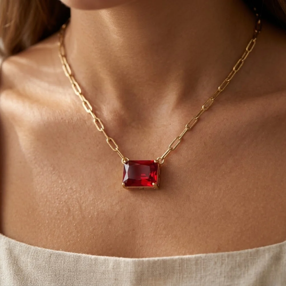 H&Co Collar de Cadena con Dije Brillante Red
