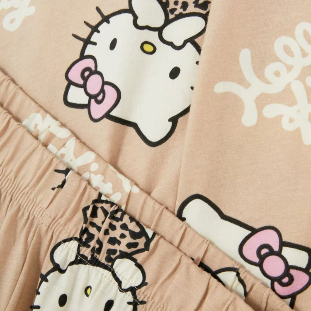 Hello Kitty Tee & Leg Pijama Set Conjunto Beige - Image 3
