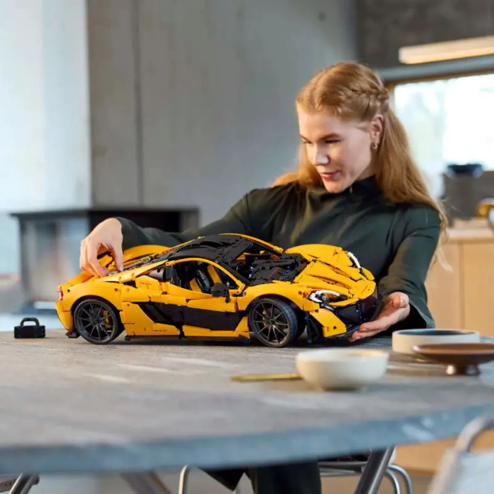 Lego Icons McLaren 3893 Pzs 18+ - Image 3