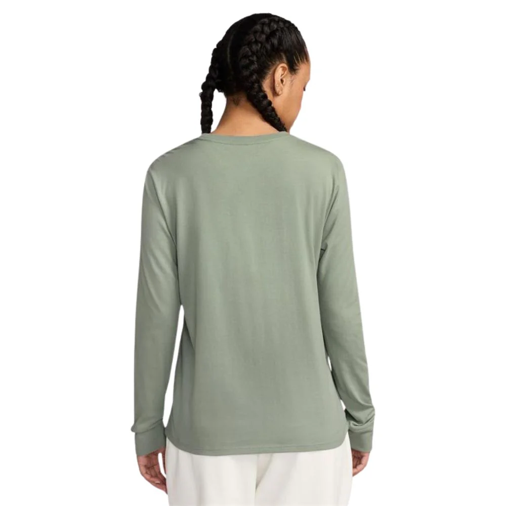 Nike Camisa Manga Larga Club Tee Para Damas - Image 3